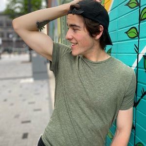 Meet your Posher, Josh